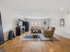 357 Hermitage Street, Philadelphia PA 19128