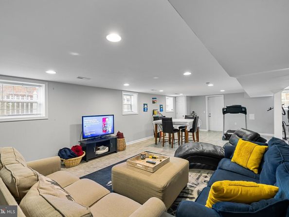 3327 5TH Street SE, Washington DC 20032