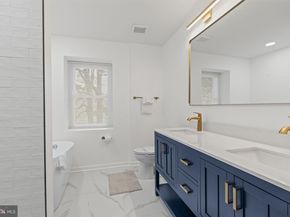 5320 Wynnefield Avenue, Philadelphia PA 19131