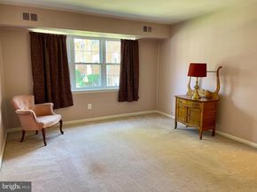 804 South Avenue D7, Secane PA 19018