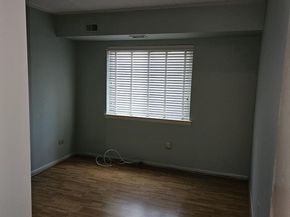 59102 Delaire Landing Road 102, Philadelphia PA 19114