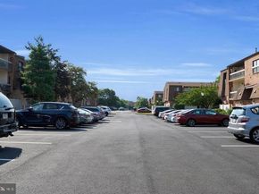 59102 Delaire Landing Road 102, Philadelphia PA 19114