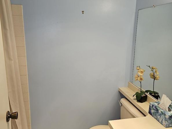 59102 Delaire Landing Road 102, Philadelphia PA 19114