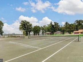 59102 Delaire Landing Road 102, Philadelphia PA 19114