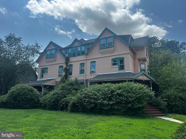 44-46 Runnemede Avenue, Lansdowne PA 19050