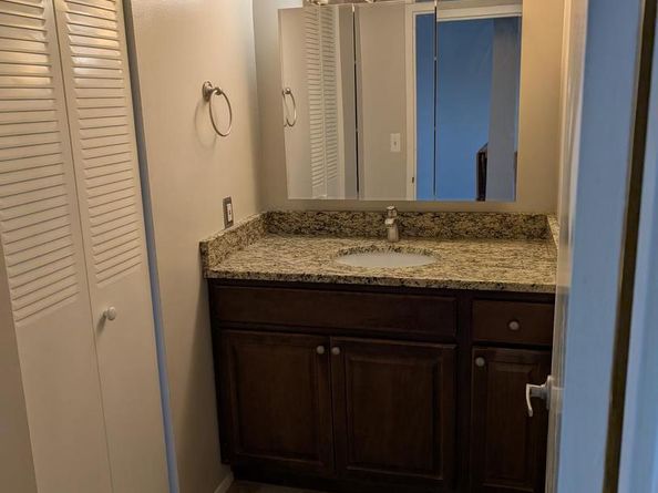 1225 Martha Custis Drive 704, Alexandria VA 22302