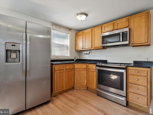 805 N 26TH Street, Philadelphia PA 19130