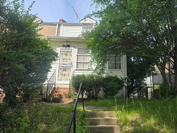 812 Division Avenue NE, Washington DC 20019