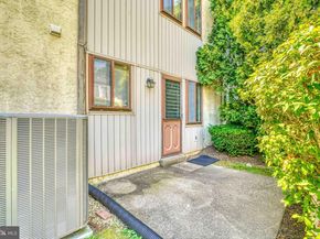 4828 Oxford Court, Bensalem PA 19020
