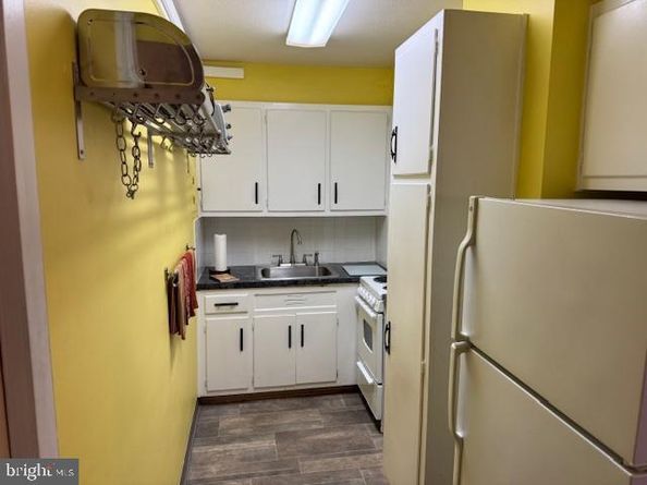 2101 Walnut Street 603, Philadelphia PA 19103
