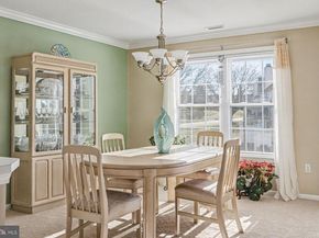 606 Julian Dr W, Warwick PA 18974