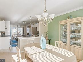 606 Julian Dr W, Warwick PA 18974