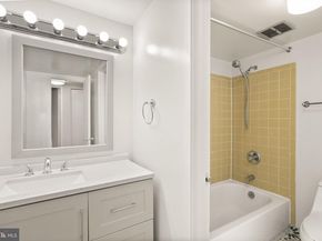 5140 Maris Avenue 200, Alexandria VA 22304