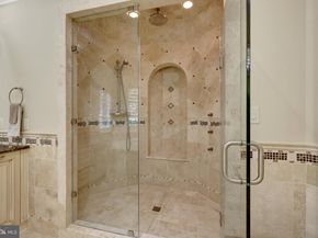 1239 Daleview Drive, Mclean VA 22102