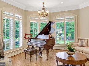 1239 Daleview Drive, Mclean VA 22102