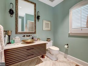 1239 Daleview Drive, Mclean VA 22102