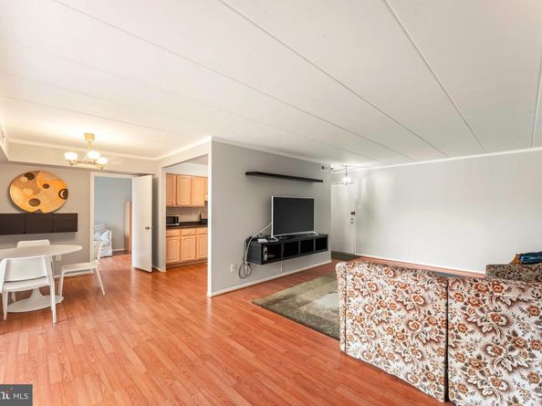 8940 Krewstown Road 204, Philadelphia PA 19115