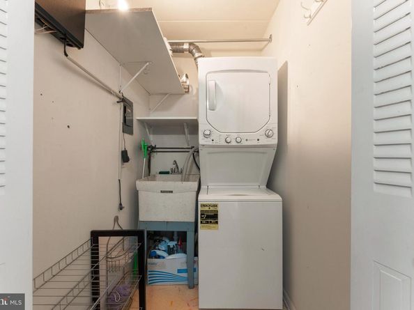 8940 Krewstown Road 204, Philadelphia PA 19115