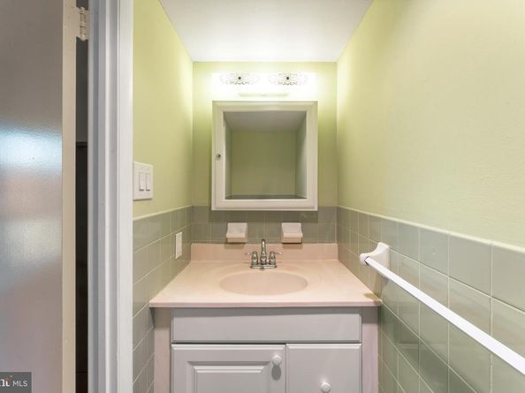 8940 Krewstown Road 204, Philadelphia PA 19115