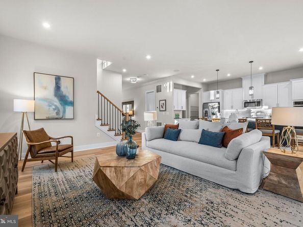 7505 Magarity Road, Falls Church VA 22043