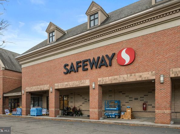 7505 Magarity Road, Falls Church VA 22043