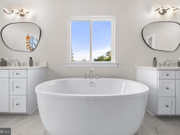 7505 Magarity Road, Falls Church VA 22043