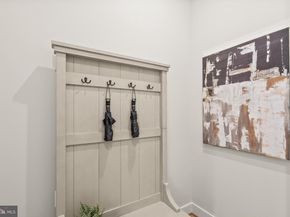 102 Moore Avenue SW, Vienna VA 22180