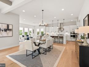 102 Moore Avenue SW, Vienna VA 22180