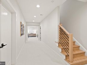 102 Moore Avenue SW, Vienna VA 22180