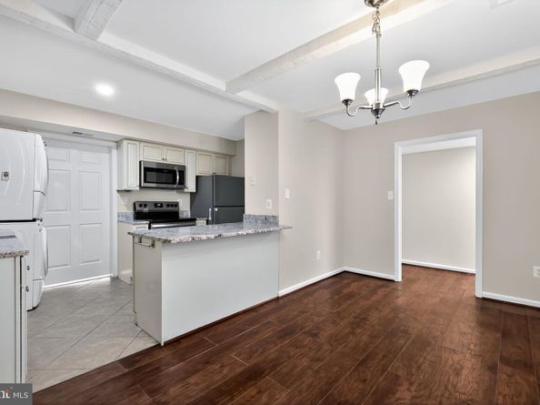 1043 Margate Court 1043A, Sterling VA 20164