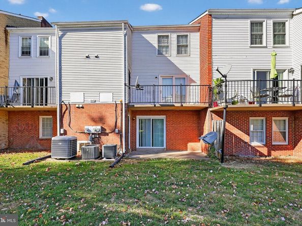 1043 Margate Court 1043A, Sterling VA 20164