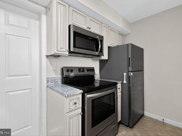 1043 Margate Court 1043A, Sterling VA 20164