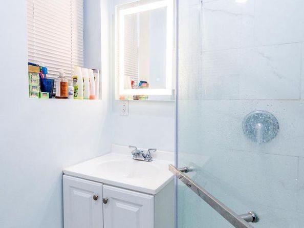 4725 Chester Avenue, Philadelphia PA 19143