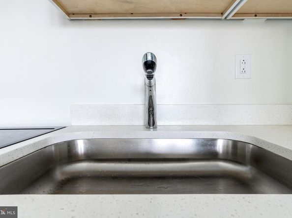 4725 Chester Avenue, Philadelphia PA 19143