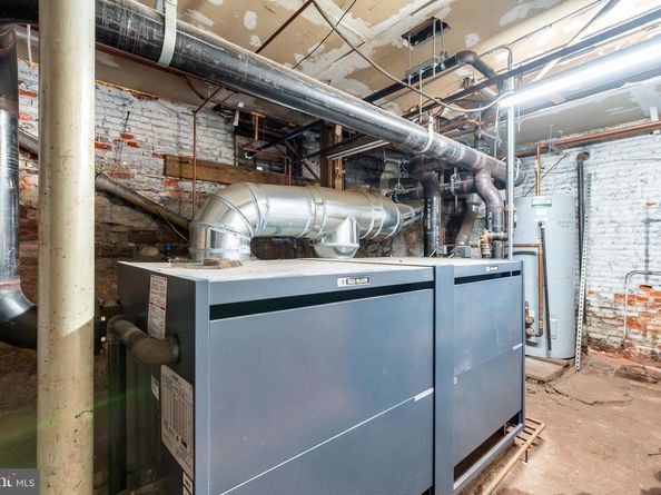 4725 Chester Avenue, Philadelphia PA 19143