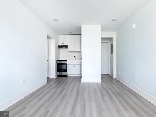 4725 Chester Avenue, Philadelphia PA 19143