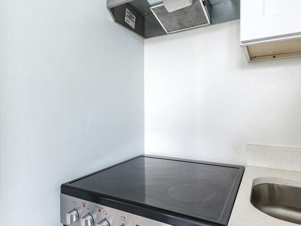 4725 Chester Avenue, Philadelphia PA 19143