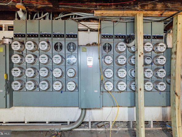 4725 Chester Avenue, Philadelphia PA 19143