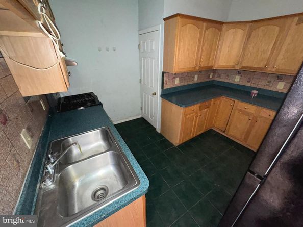 5551 W Thompson Street, Philadelphia PA 19131