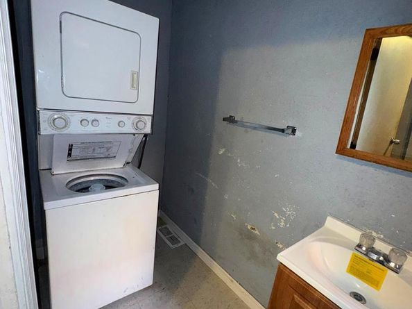 5551 W Thompson Street, Philadelphia PA 19131