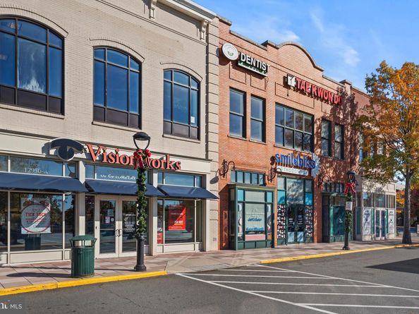 12925 Centre Park Circle 304, Herndon VA 20171