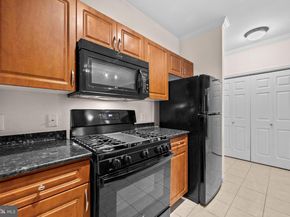 12925 Centre Park Circle 304, Herndon VA 20171