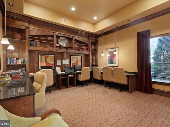 12925 Centre Park Circle 304, Herndon VA 20171