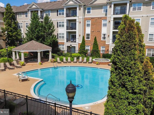 12925 Centre Park Circle 304, Herndon VA 20171