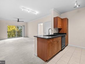 12925 Centre Park Circle 304, Herndon VA 20171