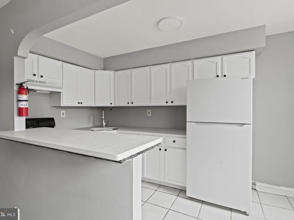 32 S Macdade Boulevard, Glenolden PA 19036