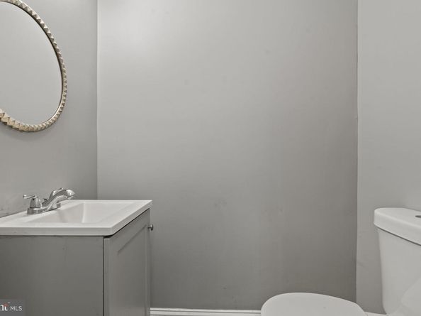 32 S Macdade Boulevard, Glenolden PA 19036