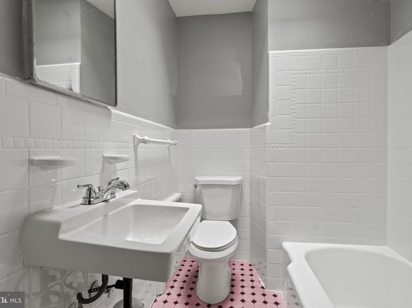 32 S Macdade Boulevard, Glenolden PA 19036