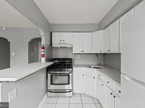 32 S Macdade Boulevard, Glenolden PA 19036