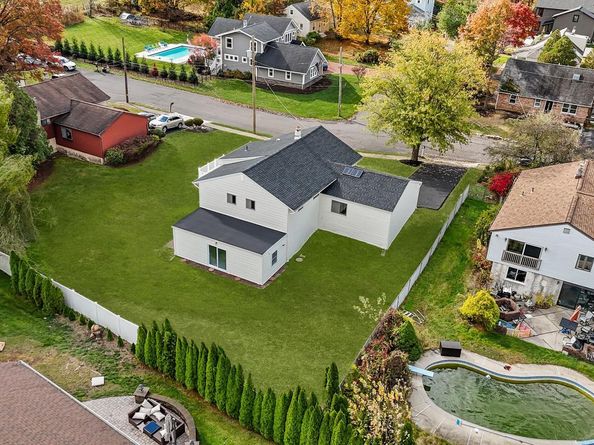 100 E Endfield Road, Feasterville Trevose PA 19053